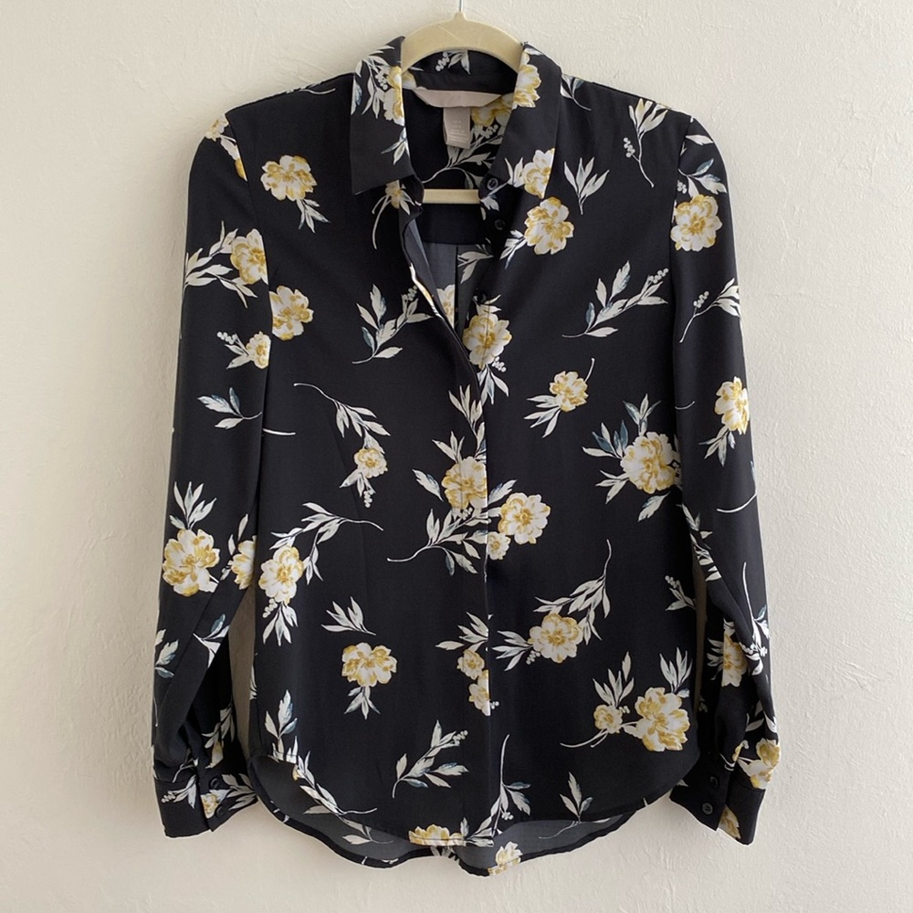 NWOT H&M soft blouse size 0